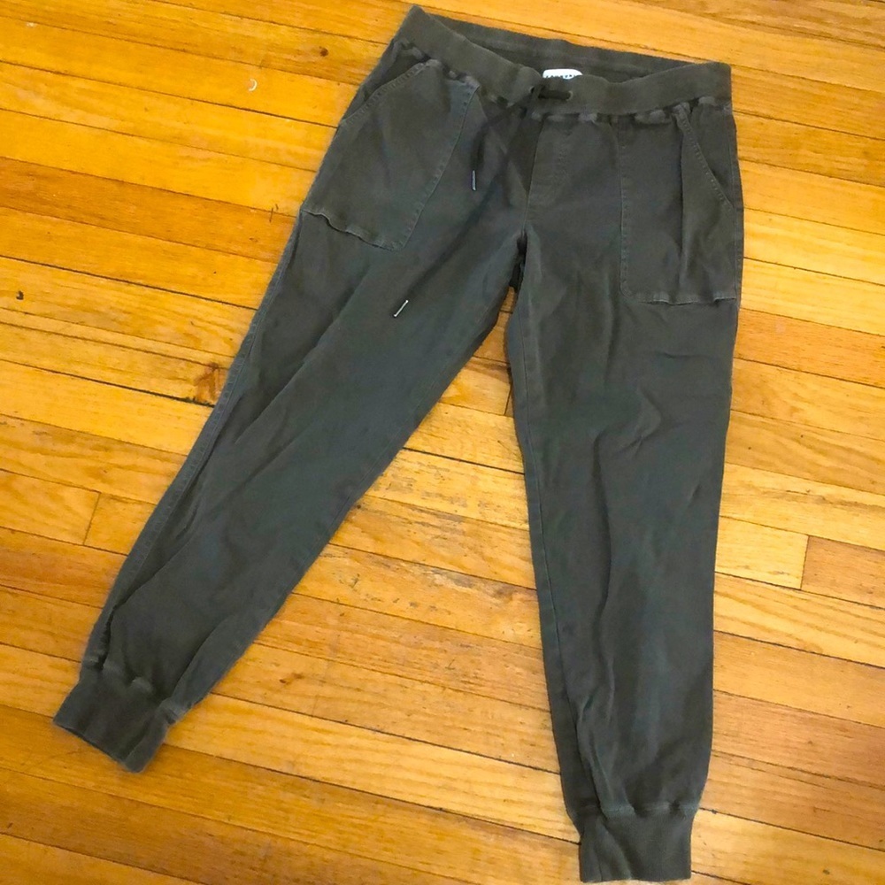 Aritzia Community ion lightweight carpenter cargo joggers Xs